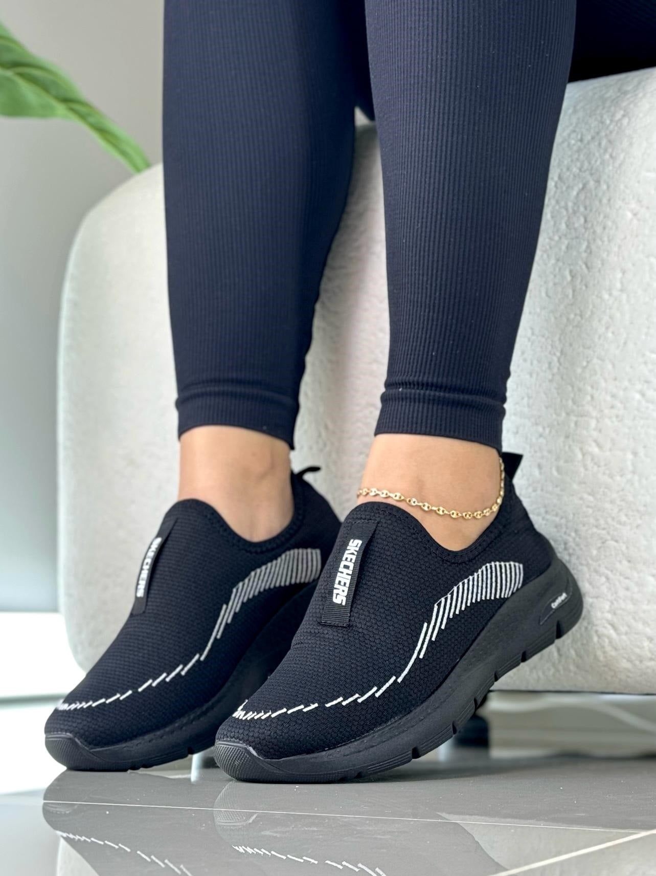 Deportivo Media SKECHERS
